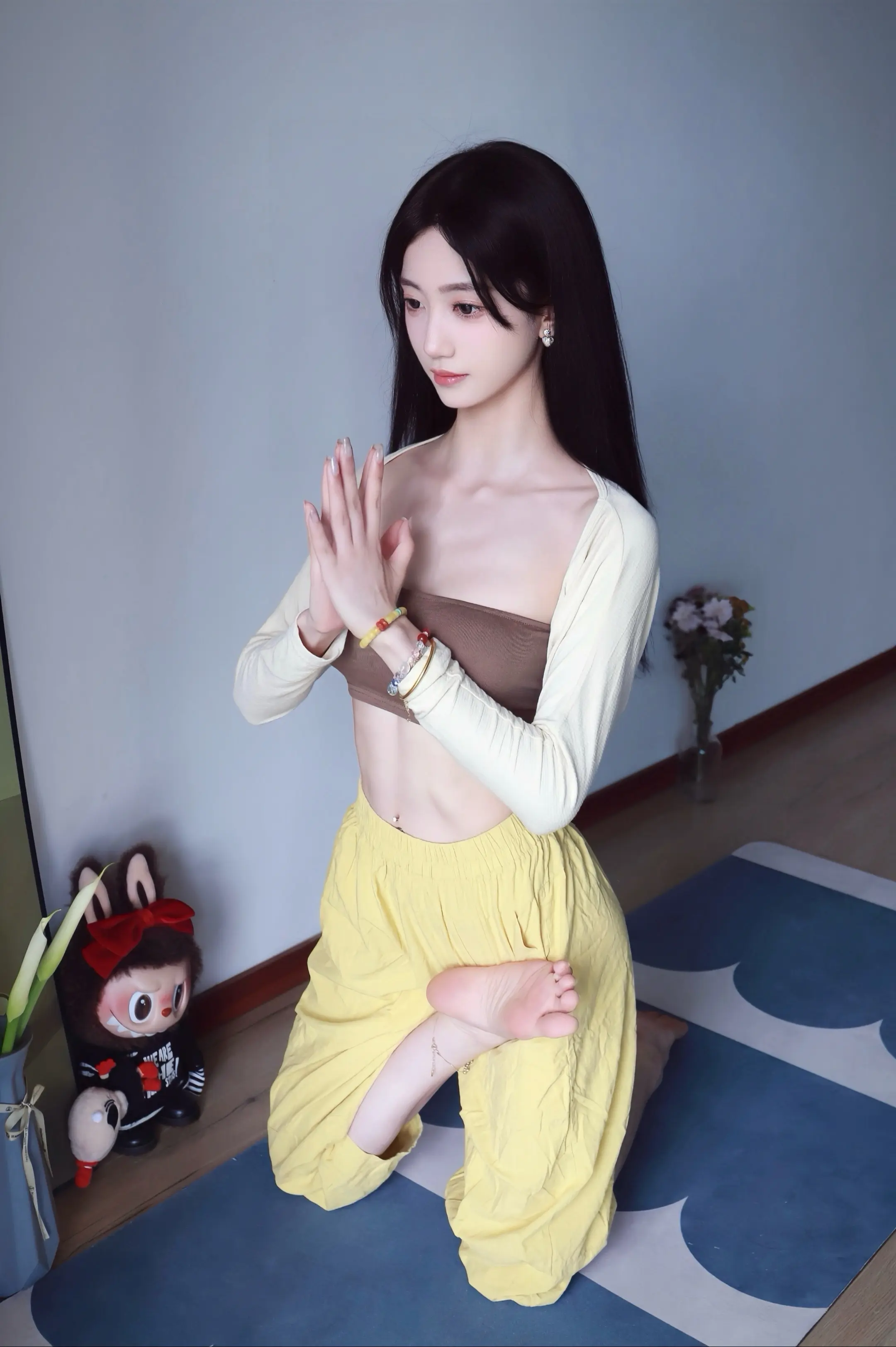 山前山后都是路 有风无风都自由。