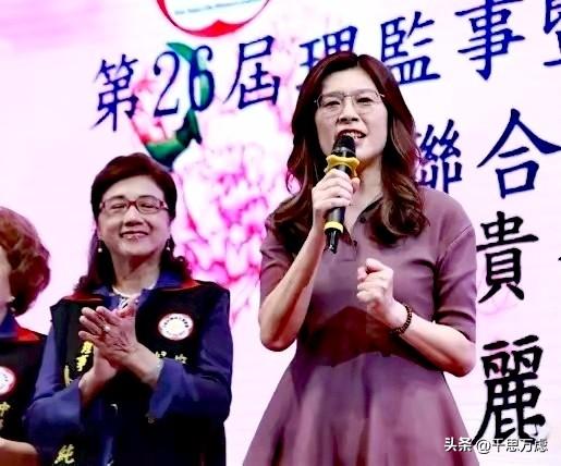 李四川离开，郑丽文上场，这样的辅选场景早已多次出现，就像商量好了似的。其实，默契