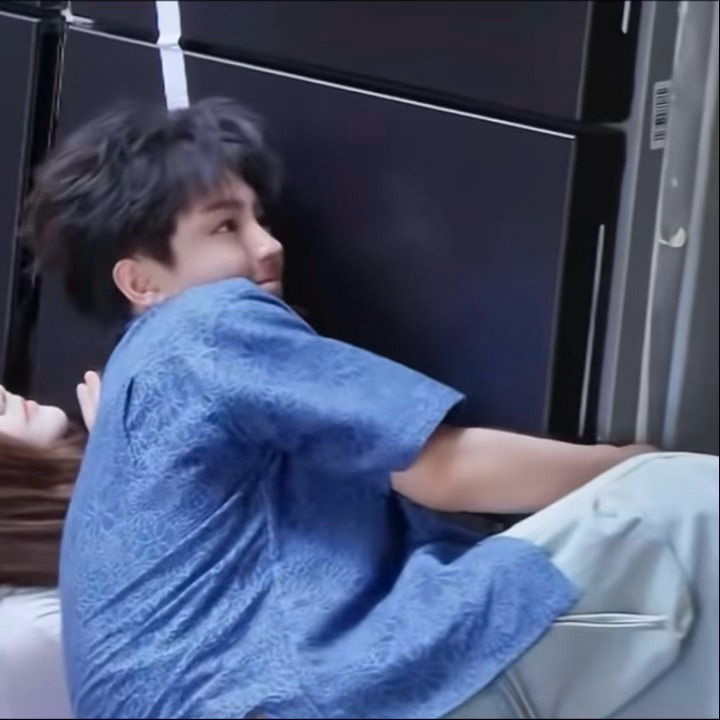 王俊凯中餐厅10 我左看右看上看下看都是一个字萌！ 