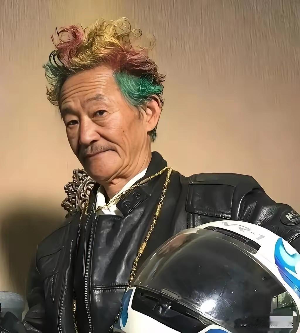 直到妹爷离世，我才发现，大家总以为他只是短视频里搞笑的网红大爷，但他一点都不简单