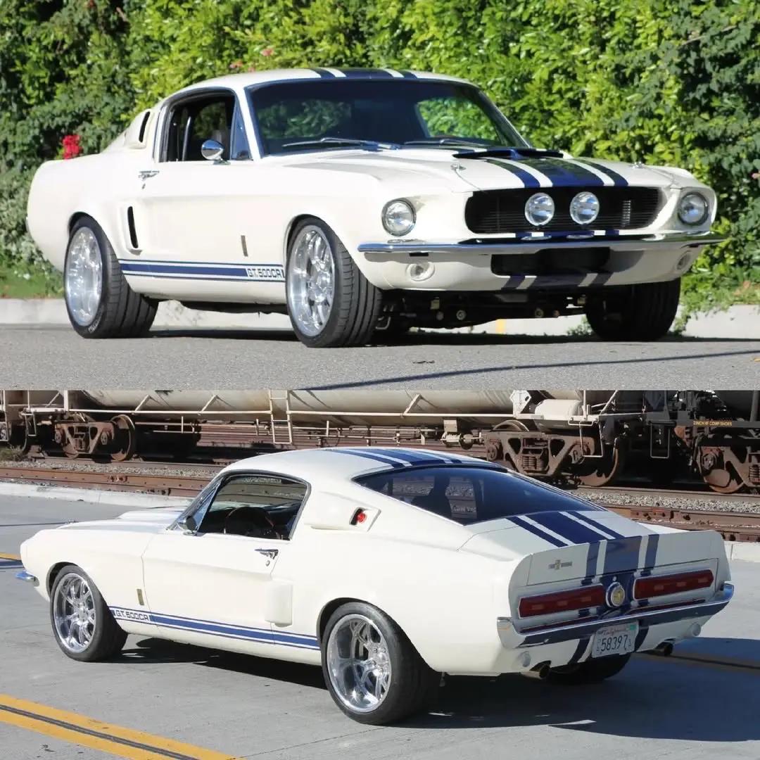 1986 年的 Ford Mustang GT Convertible，是一台把