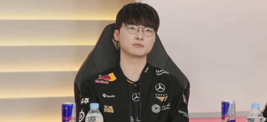 多兰是最得意这个冠军的，可见这一年他压力多大主持人就T1本次世界赛夺冠后有何感想