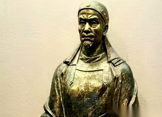 找了整整11年，曾国藩终于在天王府的金銮殿底下，挖出了死对头洪秀全。
没有雕龙画