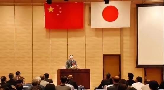 中日友好的时候，确实日本对于中国提供了巨大的帮助，管理，技术，投资，教育，方方面