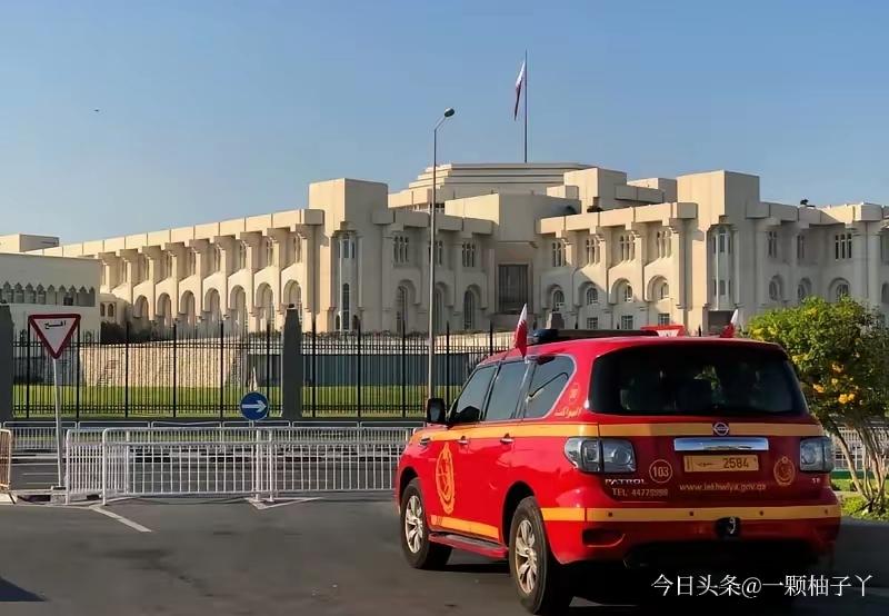 美国驻沙特利雅得大使馆确实遭到两架无人机袭击，现场传出巨响并出现明火和黑烟，事件