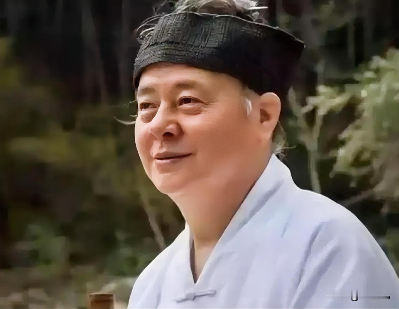 道长说：
不为情绪所扰，
不为人言所乱，
不为浮躁所迷，
不为得失所累，
不为是