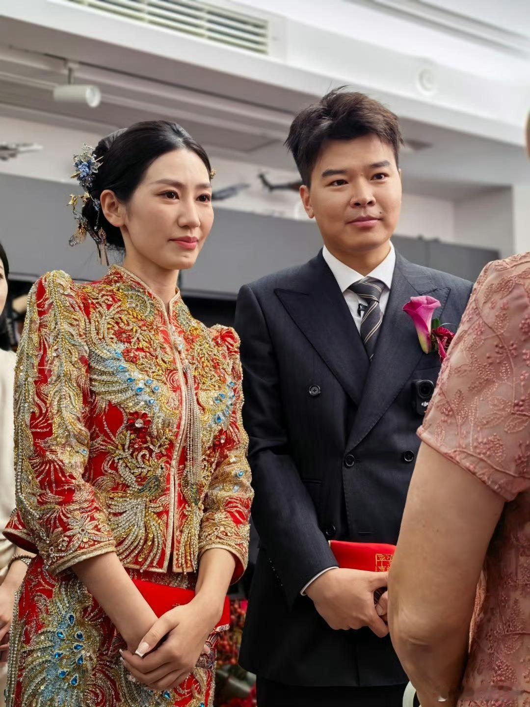 车评人小吕秋晨大婚恭喜新婚快乐啊！！！！长长久久！！ ​​​