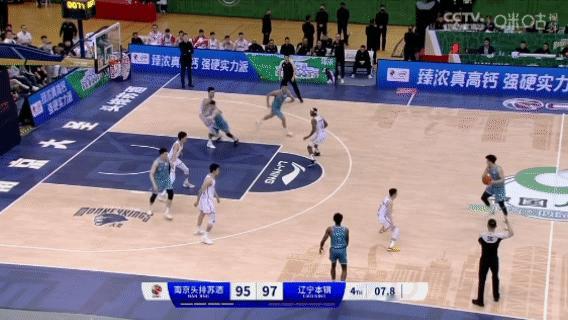 成也林葳败也林葳，面对辽宁队的最后一攻大家都等着他绝杀，却直接把球送到了对手手中