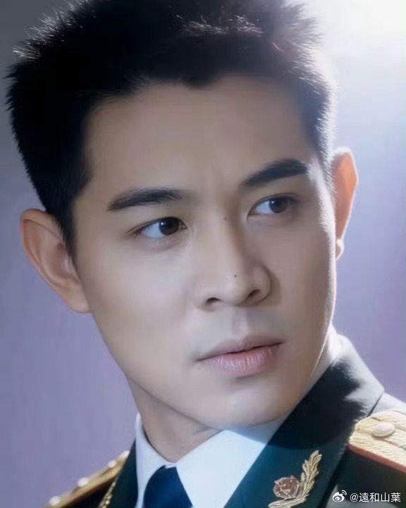 谢苗是唯一演过两次李连杰儿子的人谢苗是唯一演过两次李连杰儿子的人，从当年片场偷师