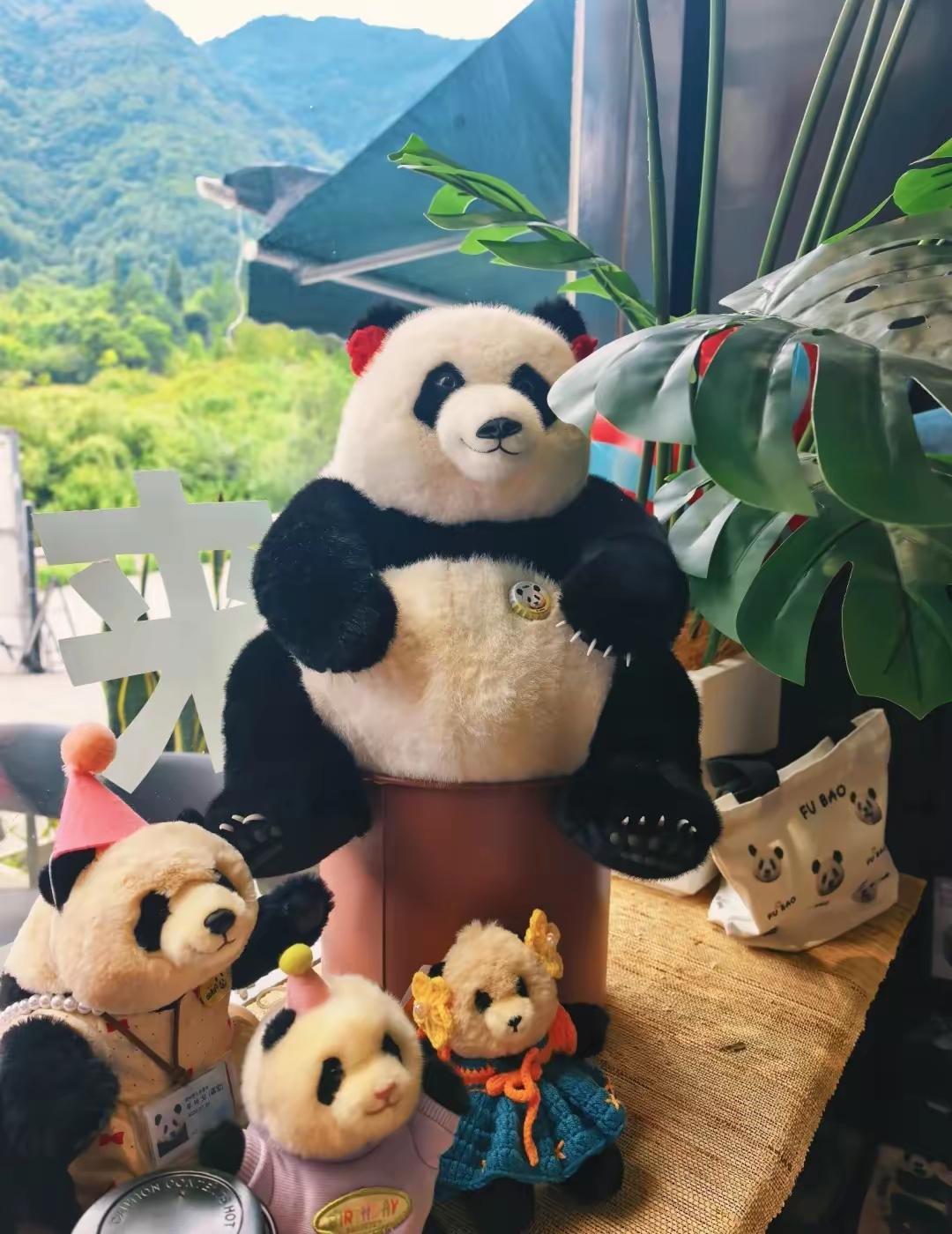 7月20号是福宝的生日
7月份是一个旺福月
20号是一个望福日
720是让我们一