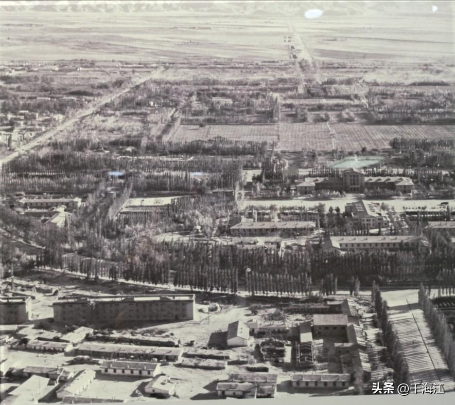 历史上乌鲁木齐市的5月1日  
    1988年5月1日，乌鲁木齐全市近万名技