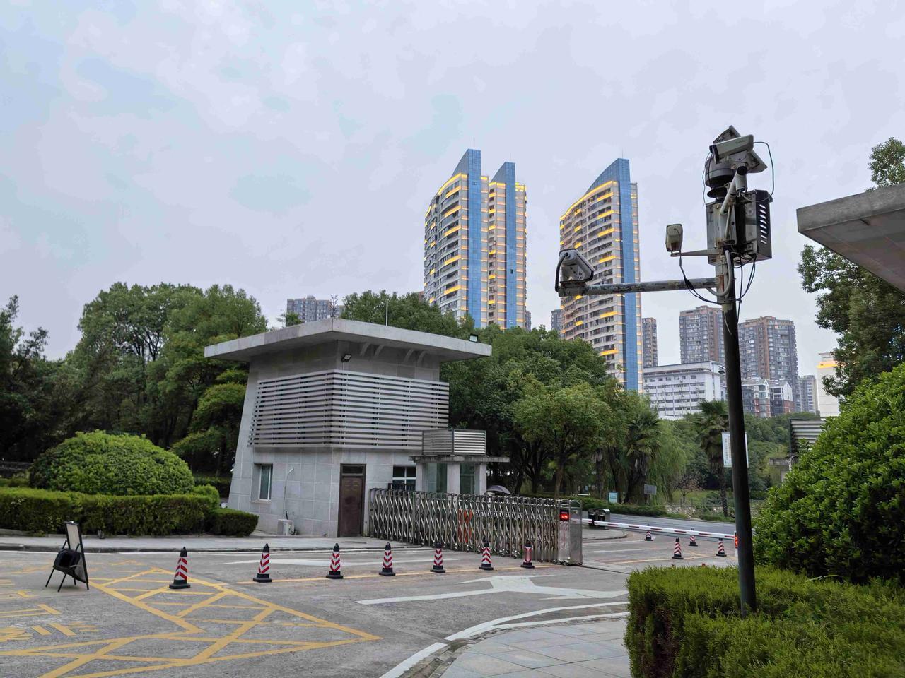 带定位晒今日生活 今日旅行度假，天气晴好，心情简直起飞！
要是在广东，这天气就是