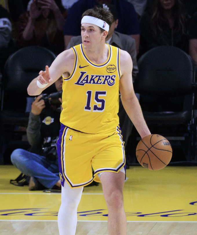 近日，前NBA球员钱德勒·帕森斯在《Run It Back》节目中，谈到了底特律