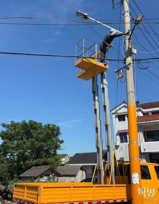 宁波余姚贴心装路灯解决村民夜间出行难题 余姚阳明街道姚驾桥村收到村民反映，顾盼桥