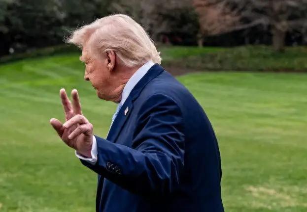 【特朗普比伊朗更急于从战场脱身，还有三件大事要做！】
　　当前局势下，美国面临的