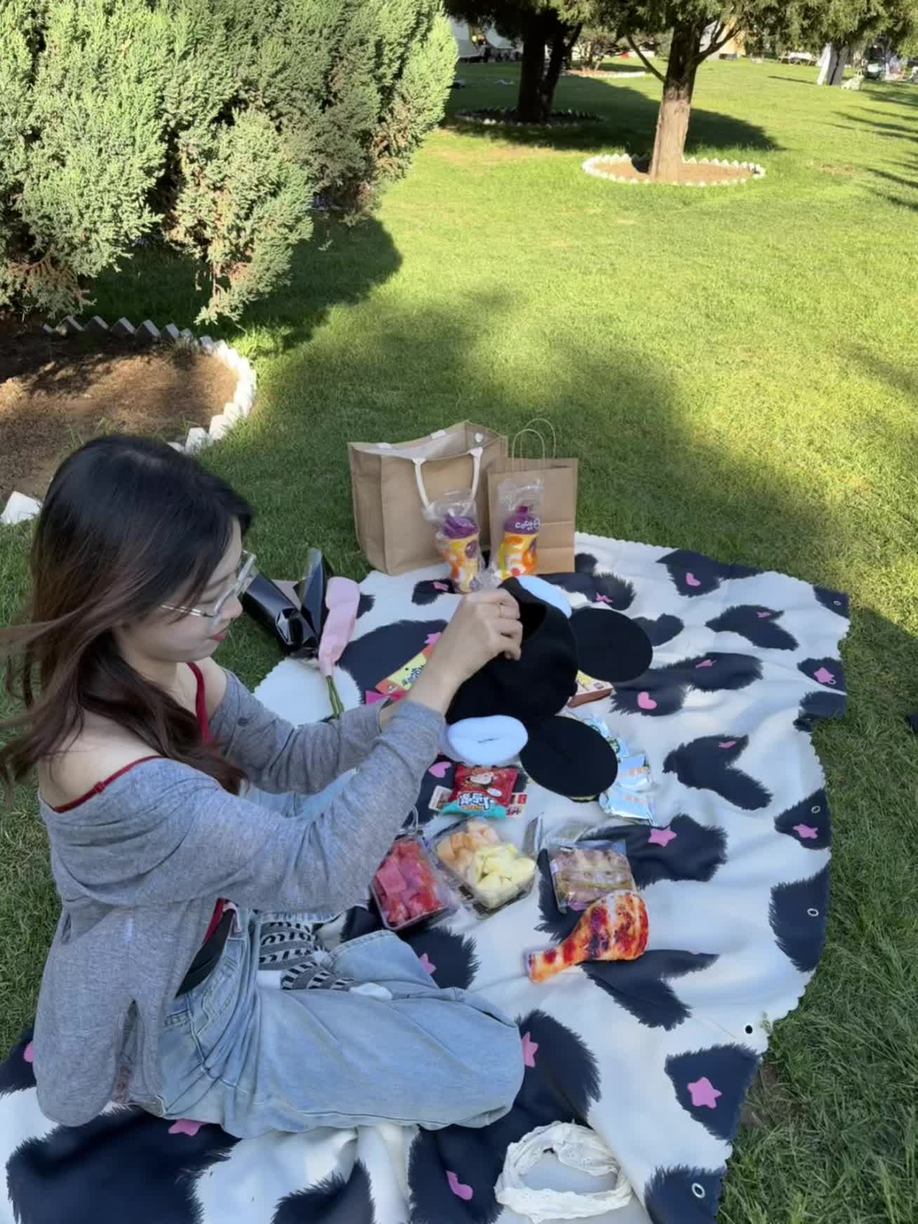 我左看右看 上看下看 原来每个女孩都不简单