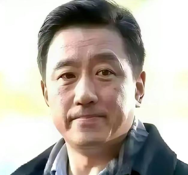 2000年新疆戈壁滩上，电视剧《末路1997》拍了七成，主演吴卫东突然坐地起价，