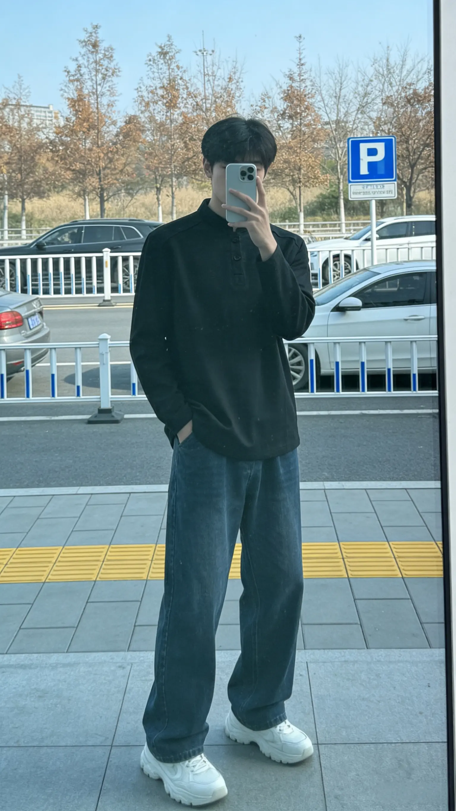 一眼相中的亨利领插肩显壮卫衣！太帅了这也。