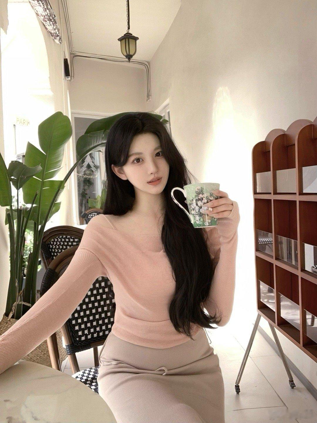 🐈‍⬛‧₊˚⋆♡̷₊⁺ ​​​