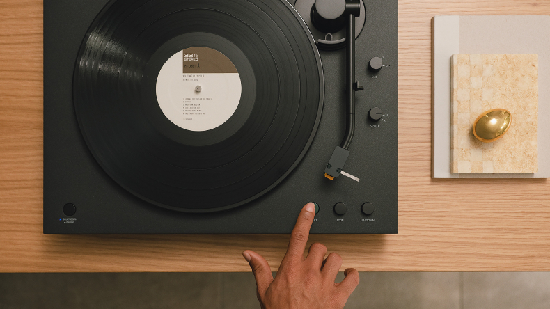 💡 科技快讯📰 索尼时隔七年推出两款全新黑胶唱机自 2019 年推出「PS-