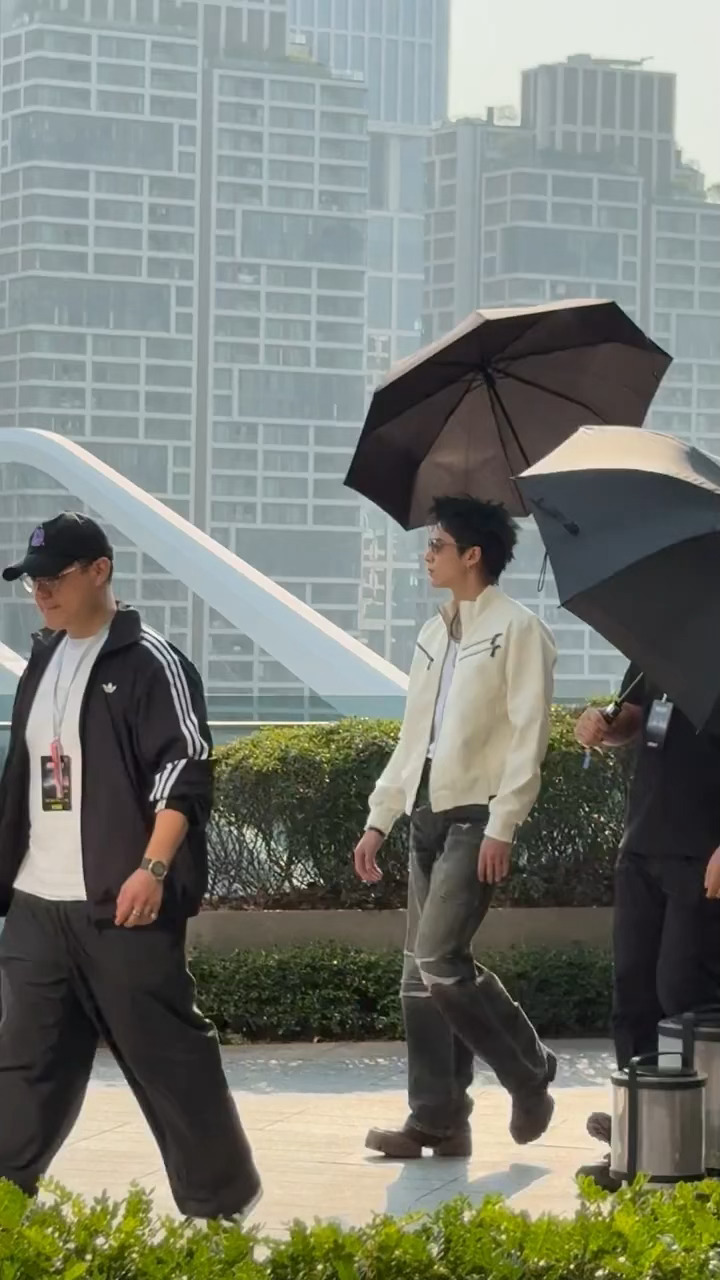 潮男出现哈哈（cr📕宁宁 王鹤棣雅迪品牌全球代言人