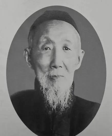 “我是一条狗，叫了一百年，也没能叫醒国人！”1939年，复旦创始人马相伯在临终前
