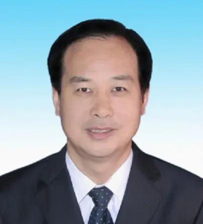 郑州市，曾主政荥阳6年多的宋书杰官宣了

他的前期履历，基本上一路顺风。

那时