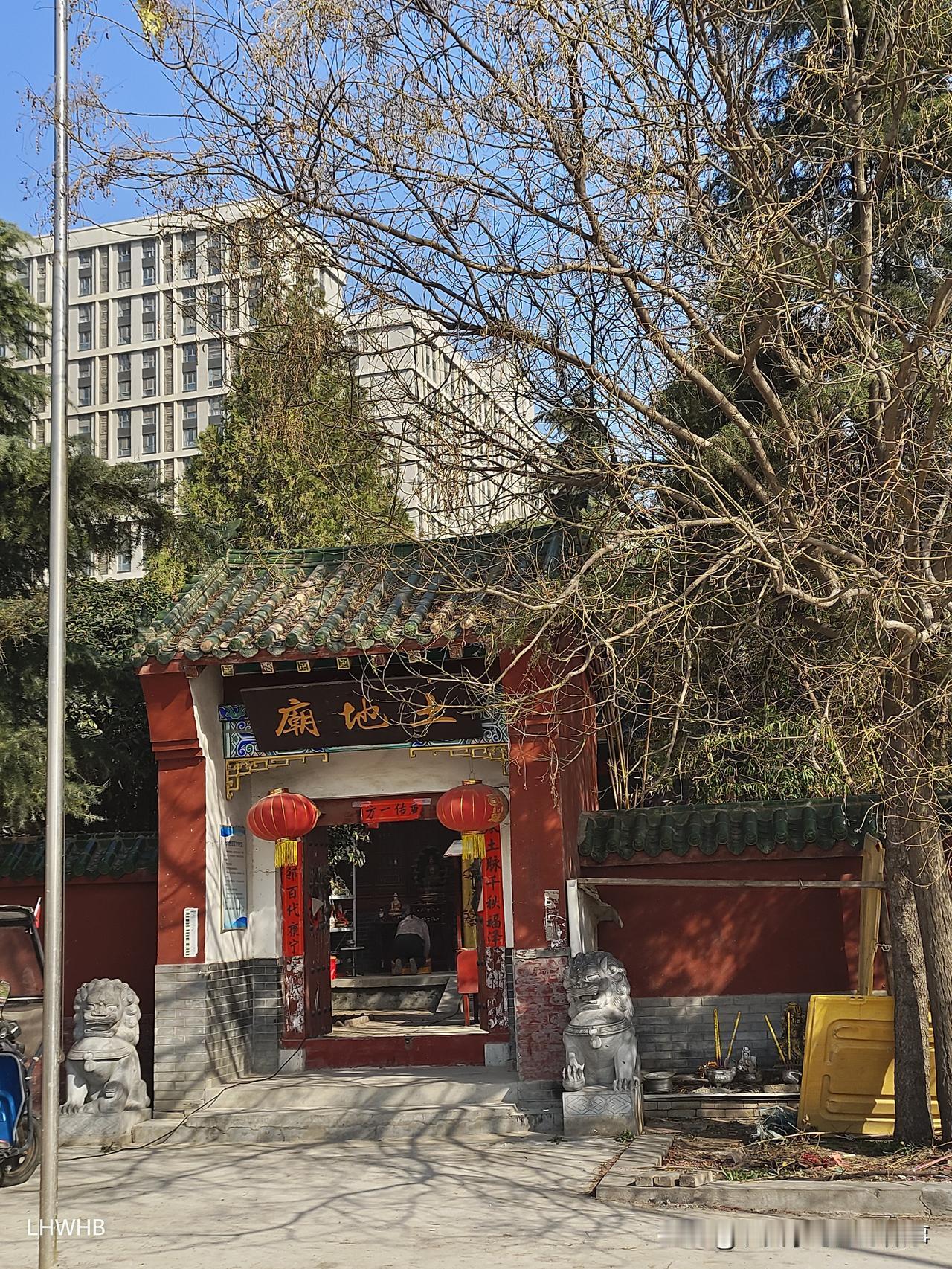 “一切美好，尽在掌握”
突然懂了为什么总想买博主同款香薰、餐具——不是真的需要它