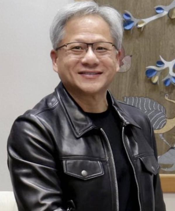 “输了中国赢了世界又如何！”英伟达CEO黄仁勋无奈叹息：“美国将亲手把胜利的奖杯