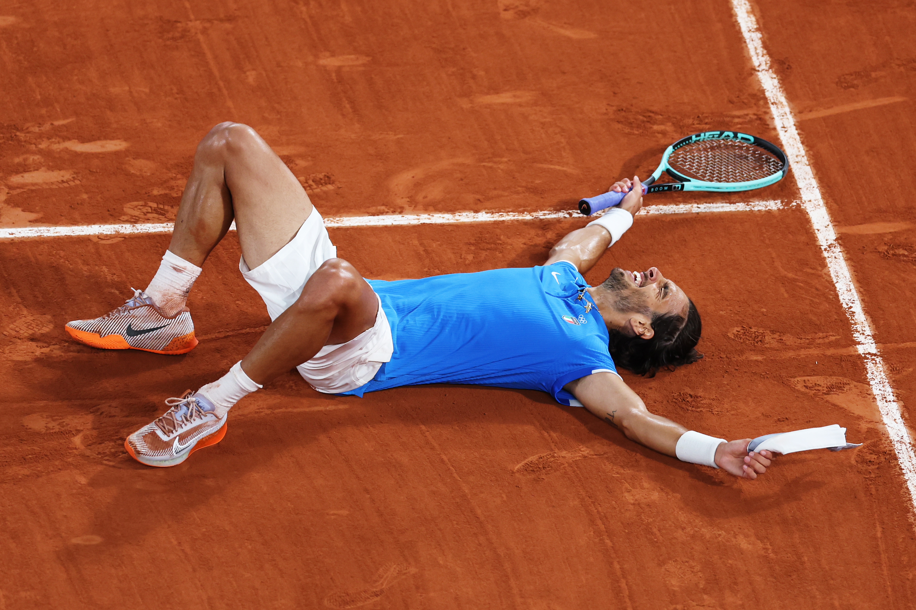 #2024年巴黎奥运会# 巴黎奥运会网球男单铜牌赛，穆塞蒂激战三盘以6-4/1-