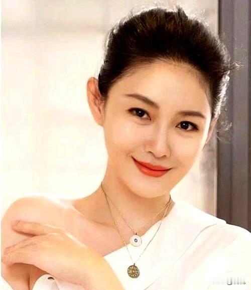 台媒这波爆料真是让人惊掉下巴！

大S最近又被推上风口浪尖，这次可不是感情纠葛，