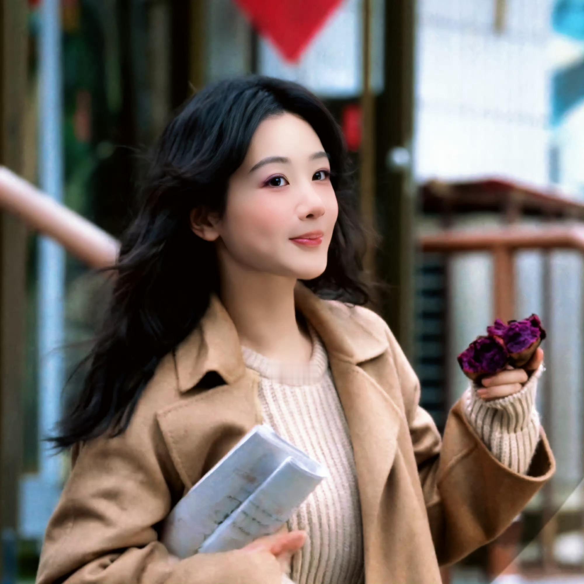 杨紫[超话]杨紫玉兰花开君再来 杨紫杨紫董竹君 没有谁的生活会一直完美，但无论何