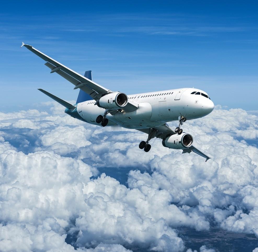 机长和副机长
驾驶舱打架
吓死人

某航空公司一架客机在洛杉矶机场准备起飞的过程