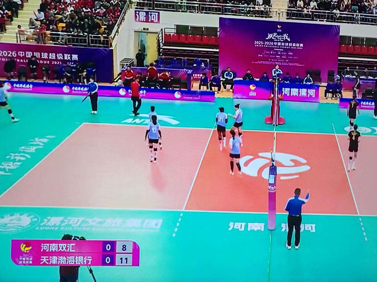 女排排超联赛第十四轮，天津女排对阵河南女排，天津女排首发阵容是：刘敏乔，马丁，娜