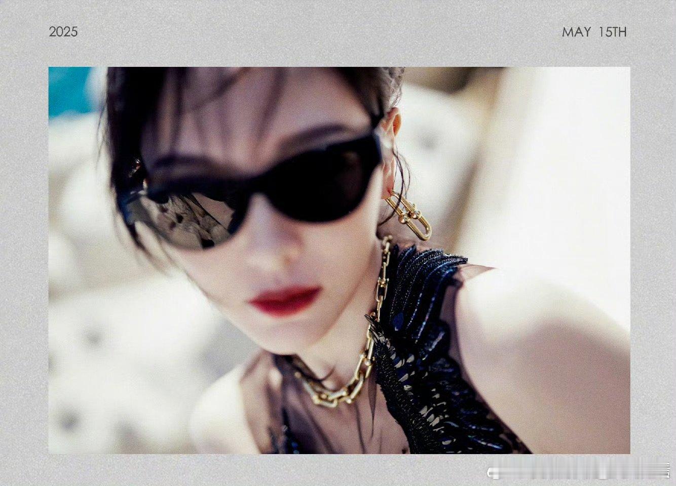 唐嫣墨镜look唐嫣黑裙墨镜look 啊啊啊啊我可以 ​​​