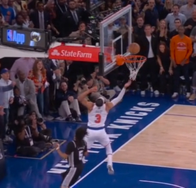 哈特啊。。。空篮没上进。。。NBA马刺vs尼克斯NBA季后赛