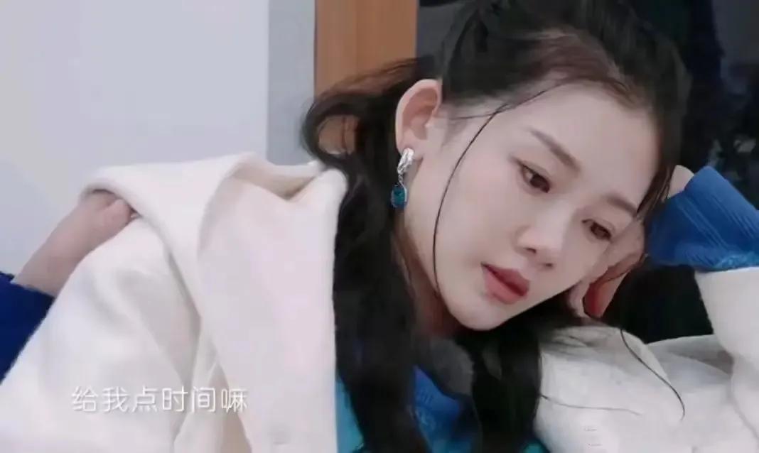 据推测，苗苗应该在参加《妻子的浪漫旅行》时就已经怀上了第三胎。该节目于22年5月