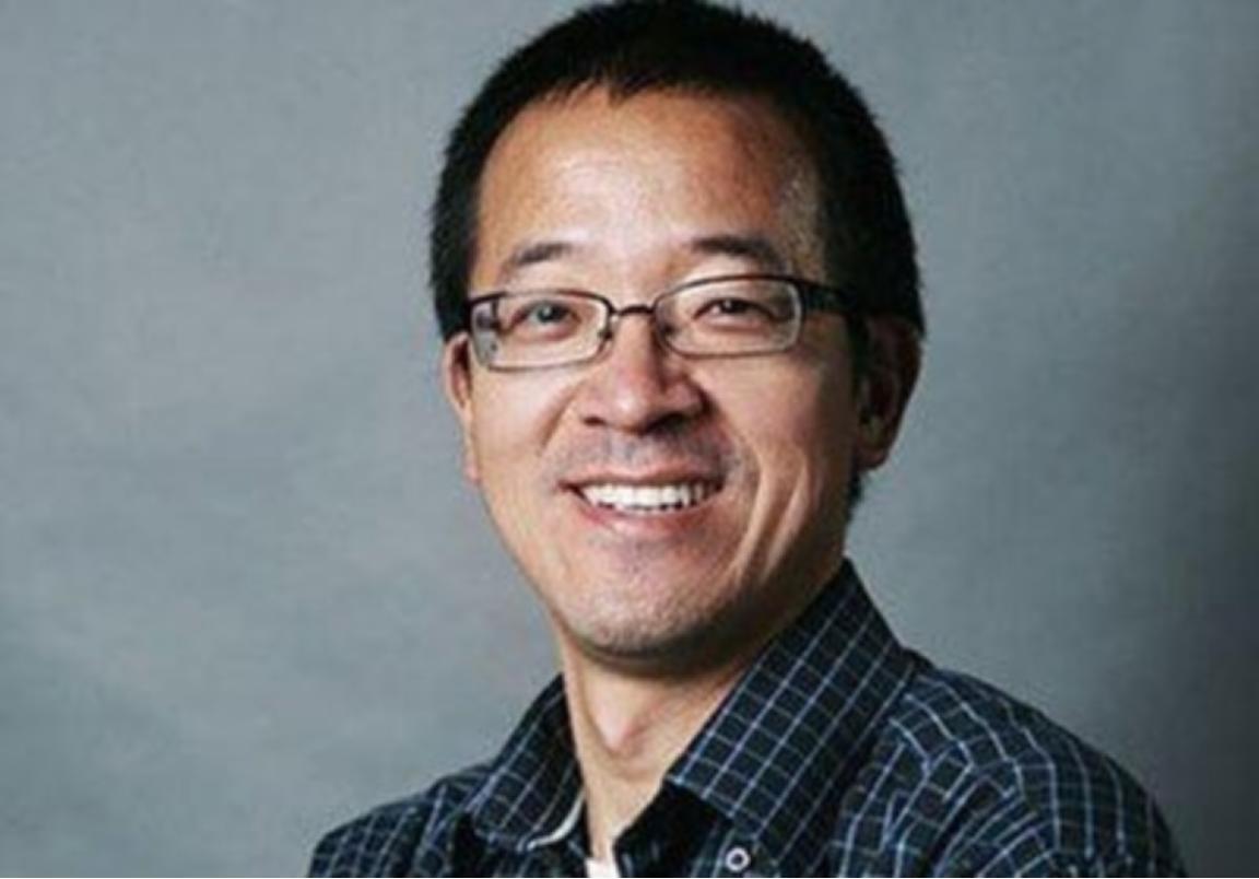 俞敏洪抛出惊人言论，他说：“我有两个大学男同学已经死了，都是家庭条件很好，但俩人