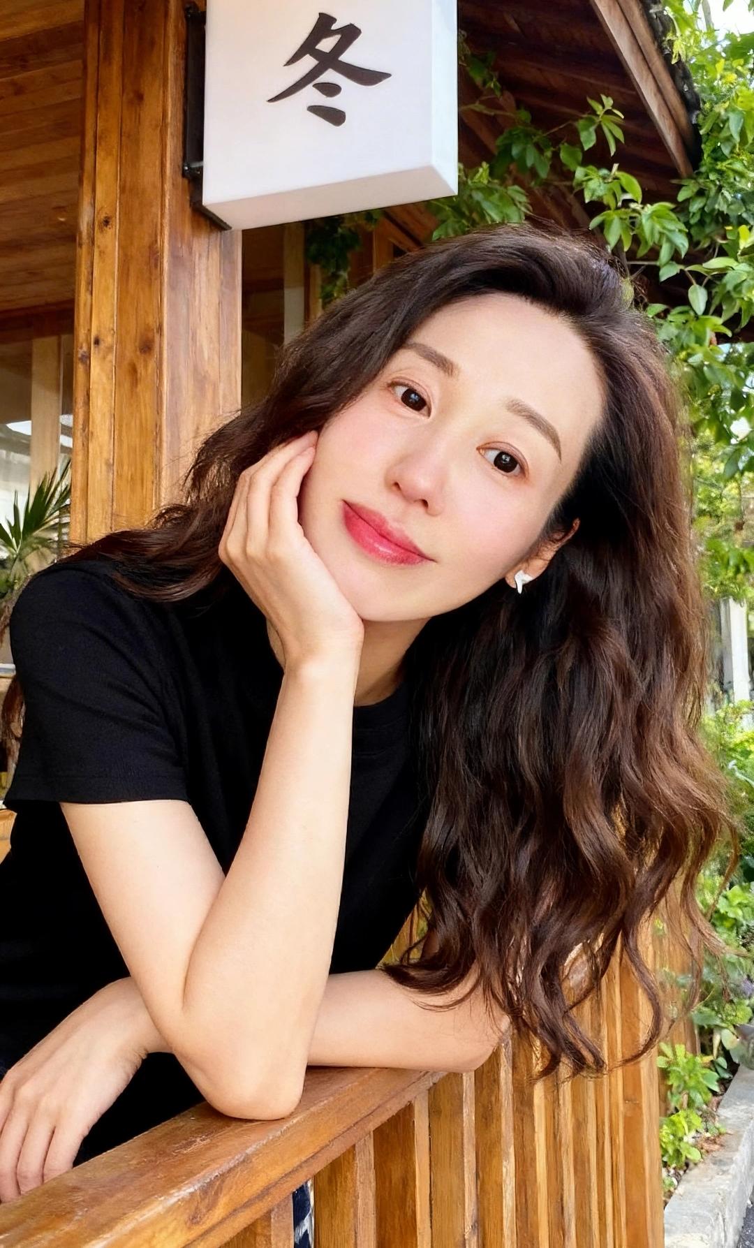 82年43岁
单身离异12年
不再勉强任何关系
合得来就处
合不来就散
聊得来就