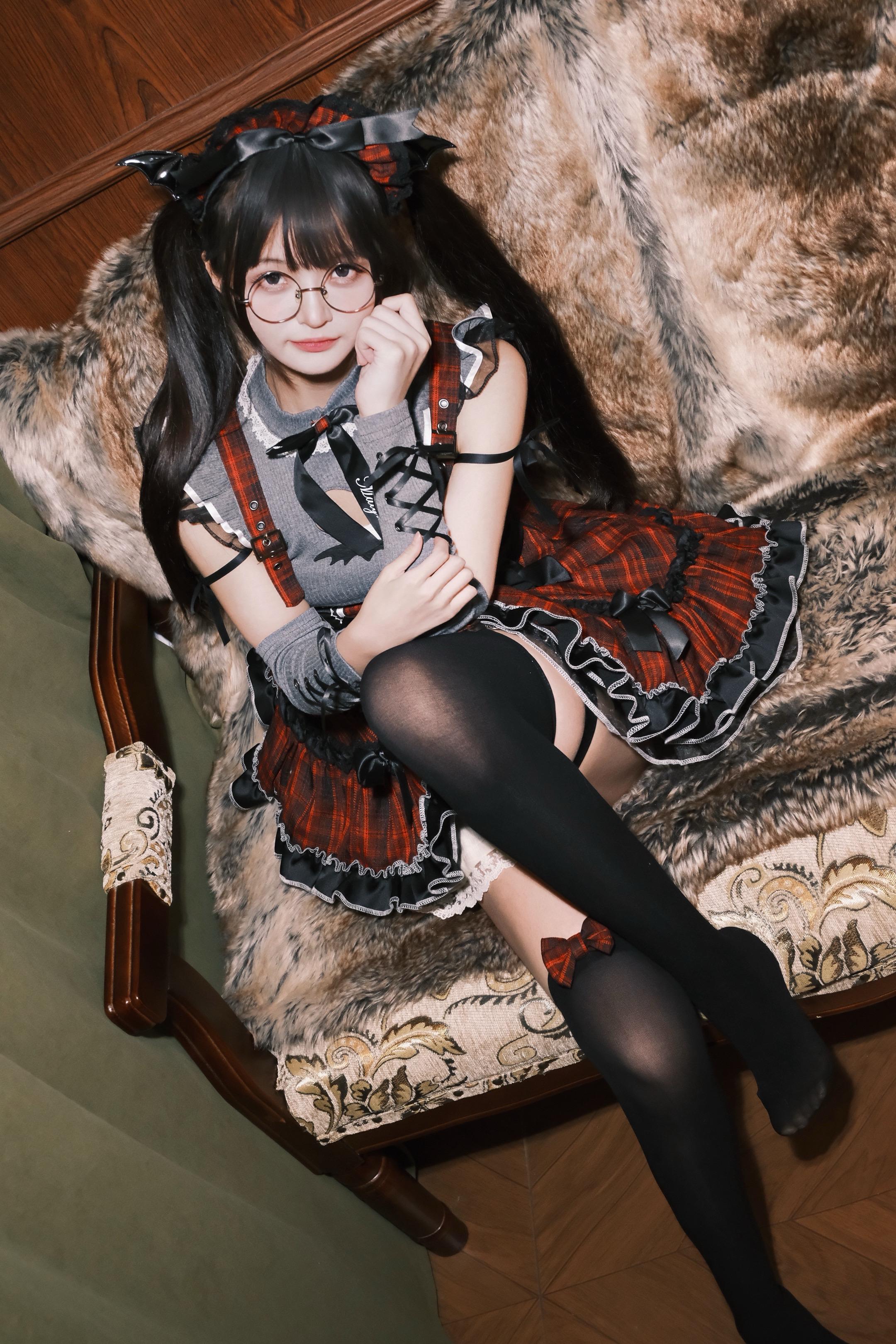 冷脸萌。