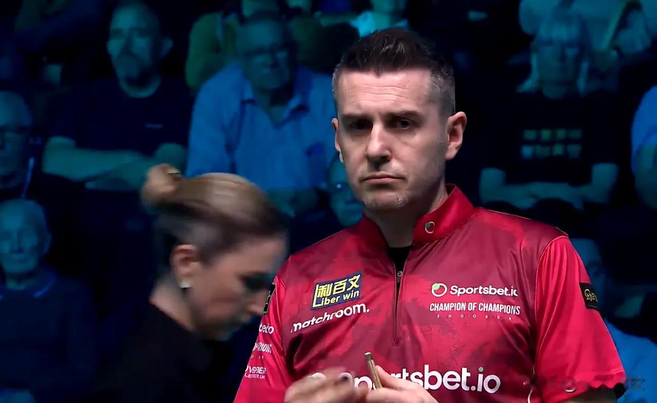 撞上塞大师，准神或真要准备换杆子了！
2025斯诺克冠中冠终极之战，贾德•特鲁姆