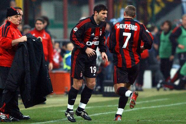 “我穿着运动服和运动鞋去米兰内洛，我觉得自己穿得既现代又运动。当我坐在更衣室里时