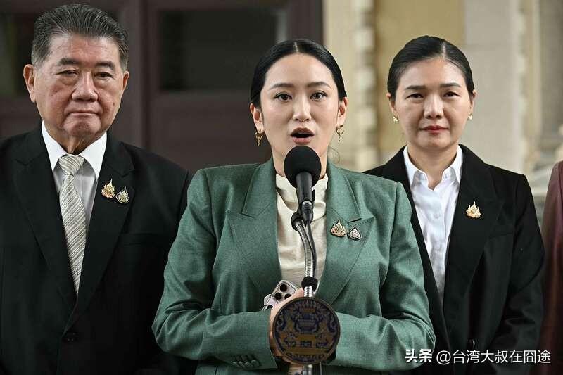 他信"医院避刑"180天终被戳穿！女儿佩通坦：家族政治遗产不灭
 
泰国前总理他