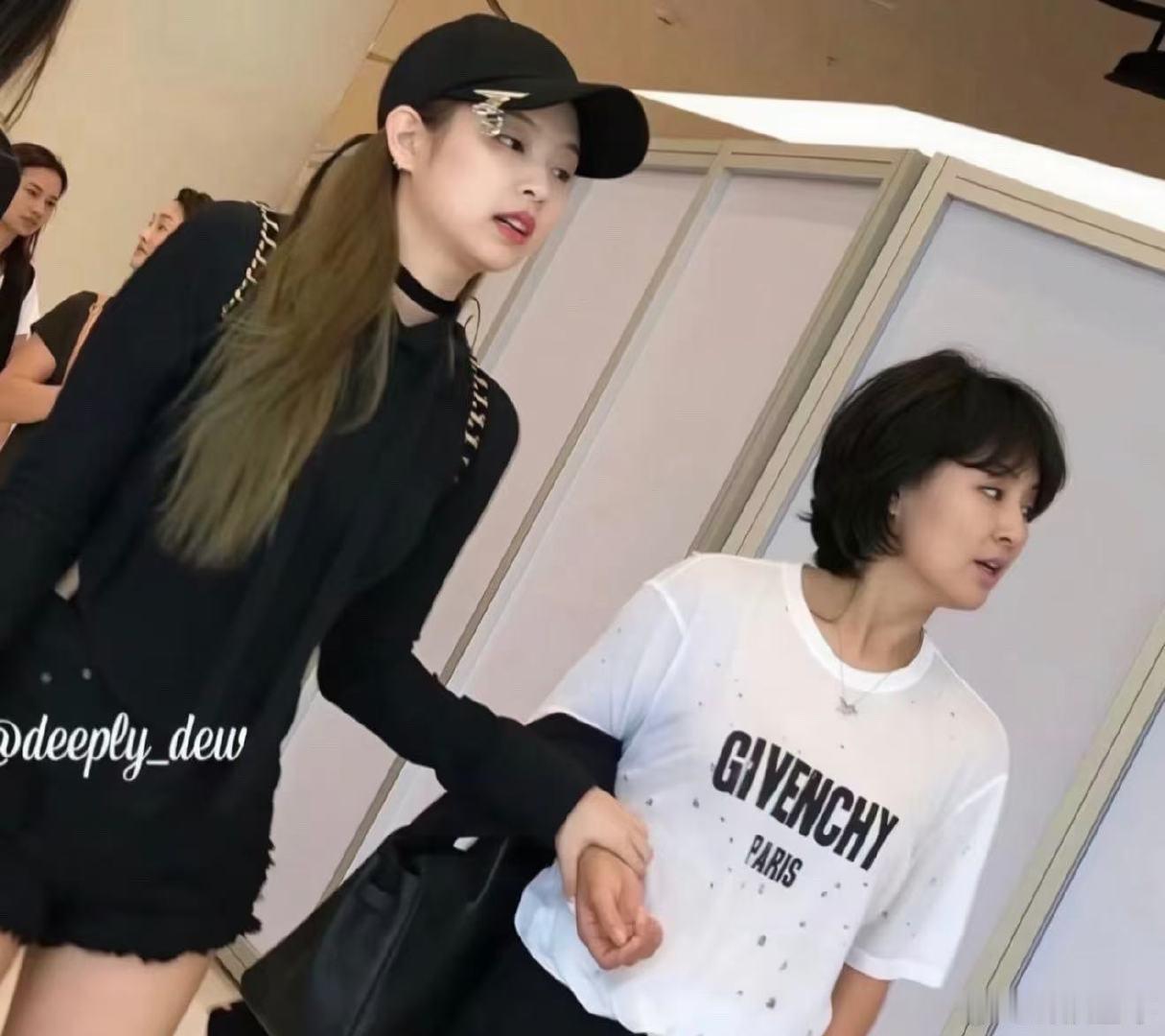 曝Jennie母亲曾在夜总会工作曝Jennie母亲曾在夜总会工作！曝Jennie