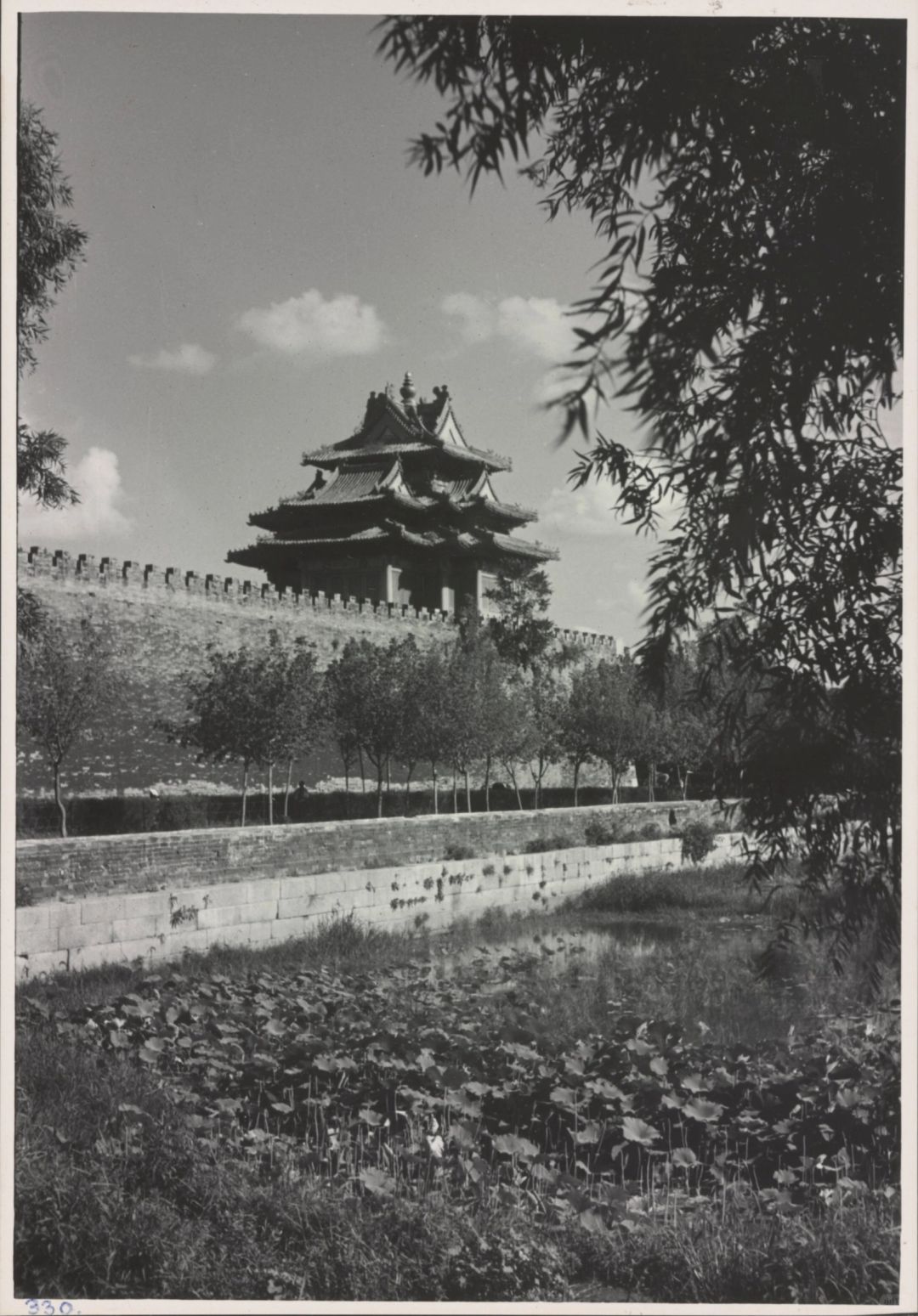 鸟瞰中国1940：荒草丛生的北京紫禁城
