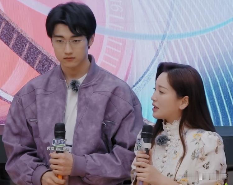 笑亖了！吴镇宇居然说金莎没有能力带孙丞潇演戏，还称赞其有演戏天赋。这真的是出乎我