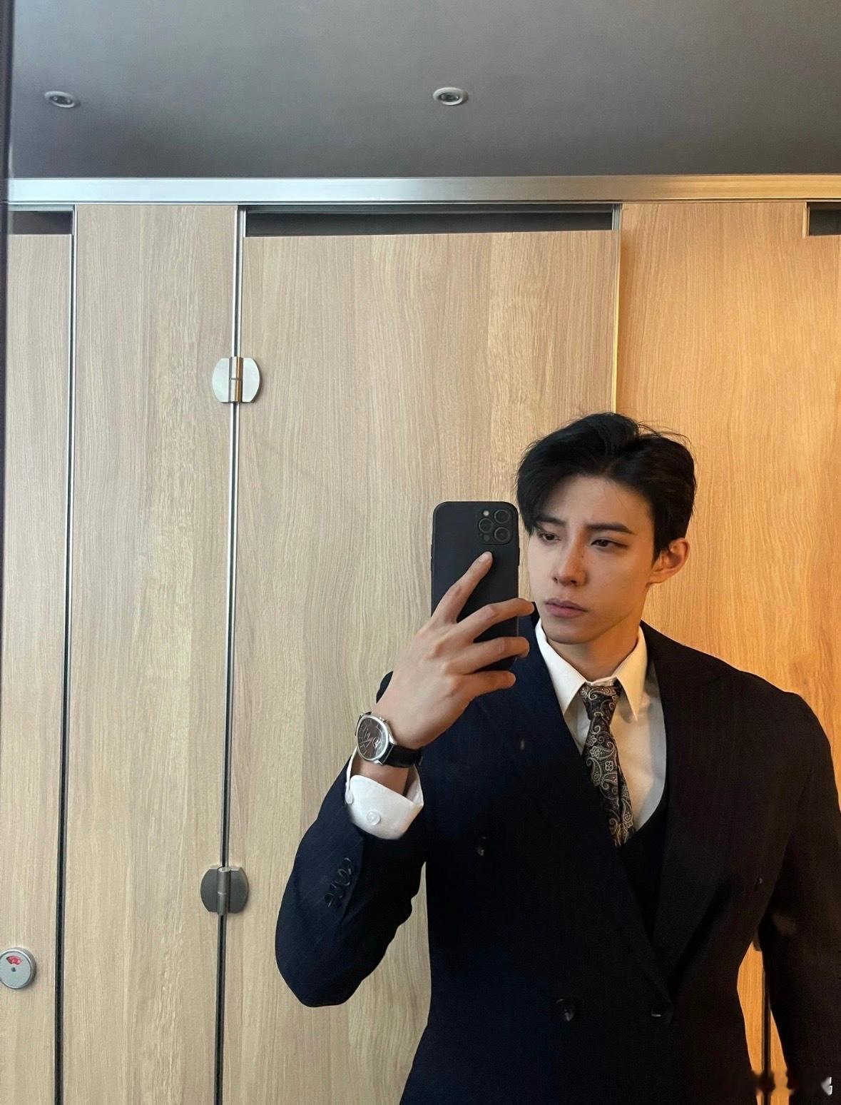 马小宇浑身上下高冷的只有外套 马哥的反差萌被玩明白了！外套负责高冷，剩下的全是抽