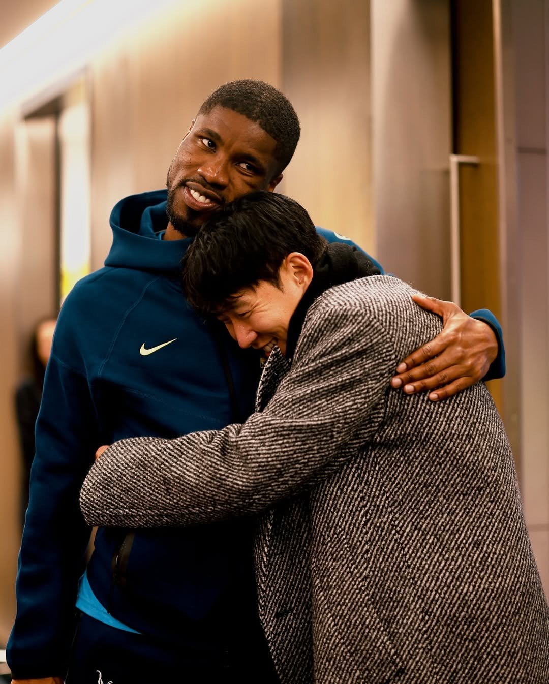 多和Sonny抱抱，有益身心健康