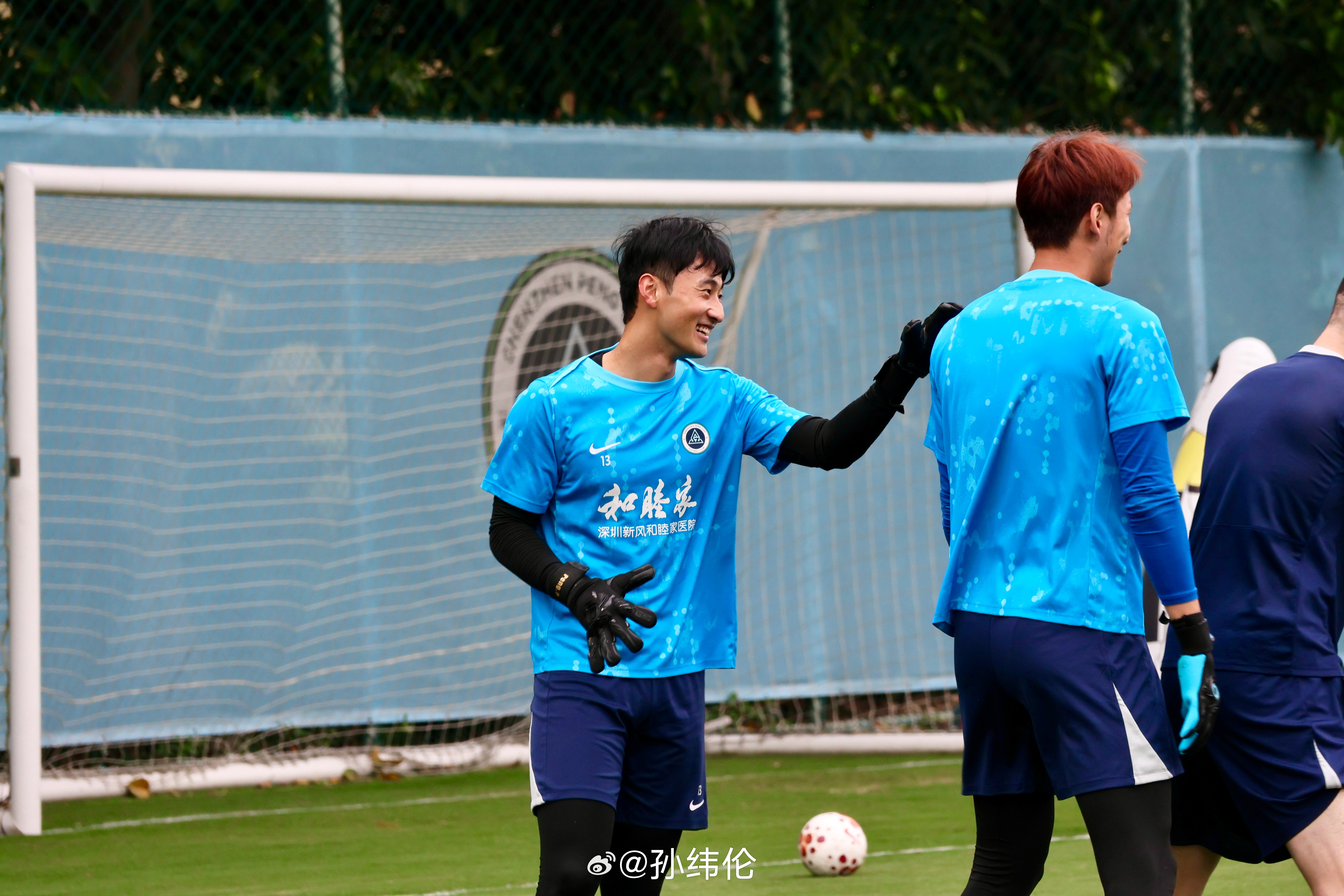 老相机逐渐有点力不从心深圳新鹏城中超联赛 深圳·深圳市足球俱乐部训练基地