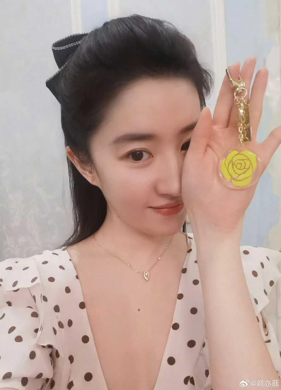 黄亦玫本人也买不到钥匙扣吧